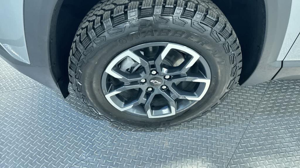 used 2026 Chevrolet Equinox car, priced at $33,994