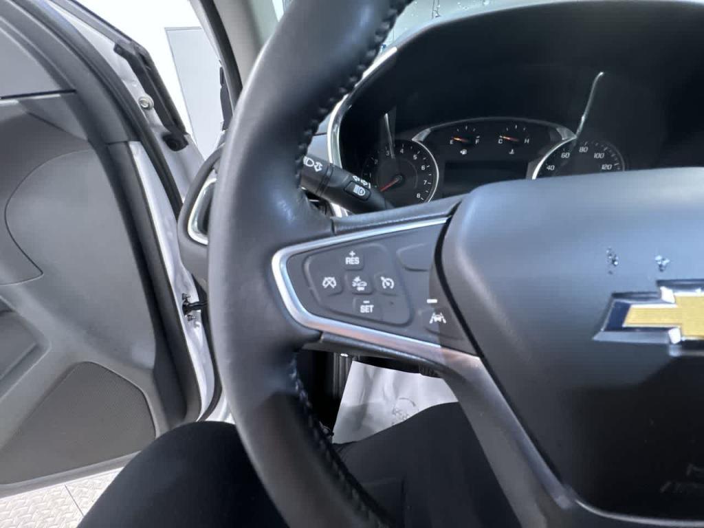 used 2022 Chevrolet Equinox car, priced at $22,366