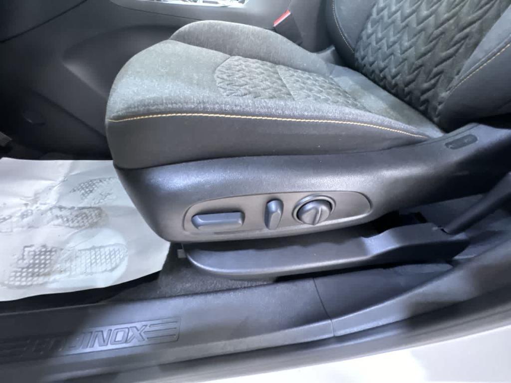 used 2022 Chevrolet Equinox car, priced at $22,366
