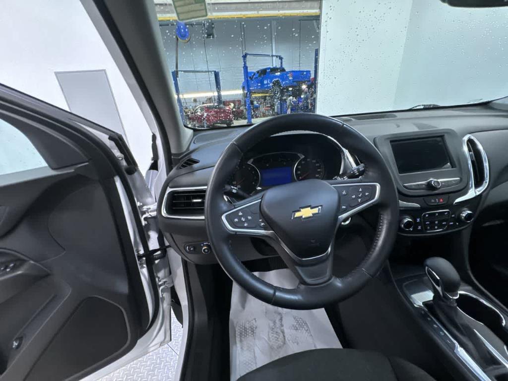used 2022 Chevrolet Equinox car, priced at $22,366