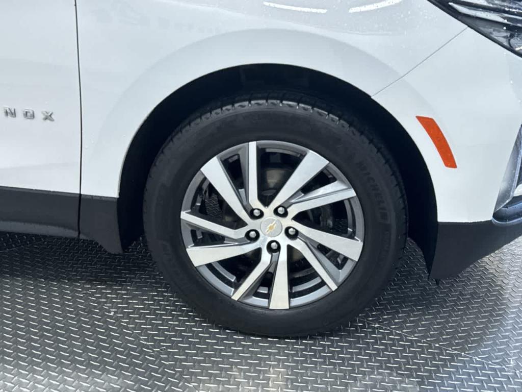 used 2022 Chevrolet Equinox car, priced at $22,366