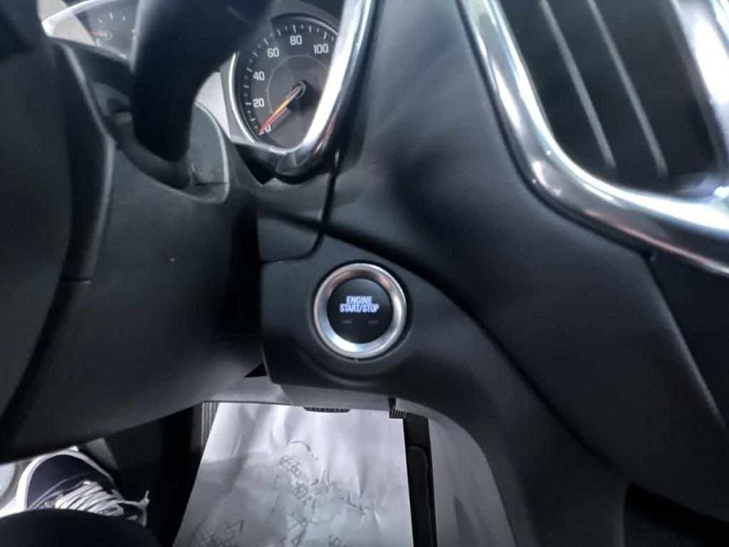 used 2022 Chevrolet Equinox car, priced at $22,366