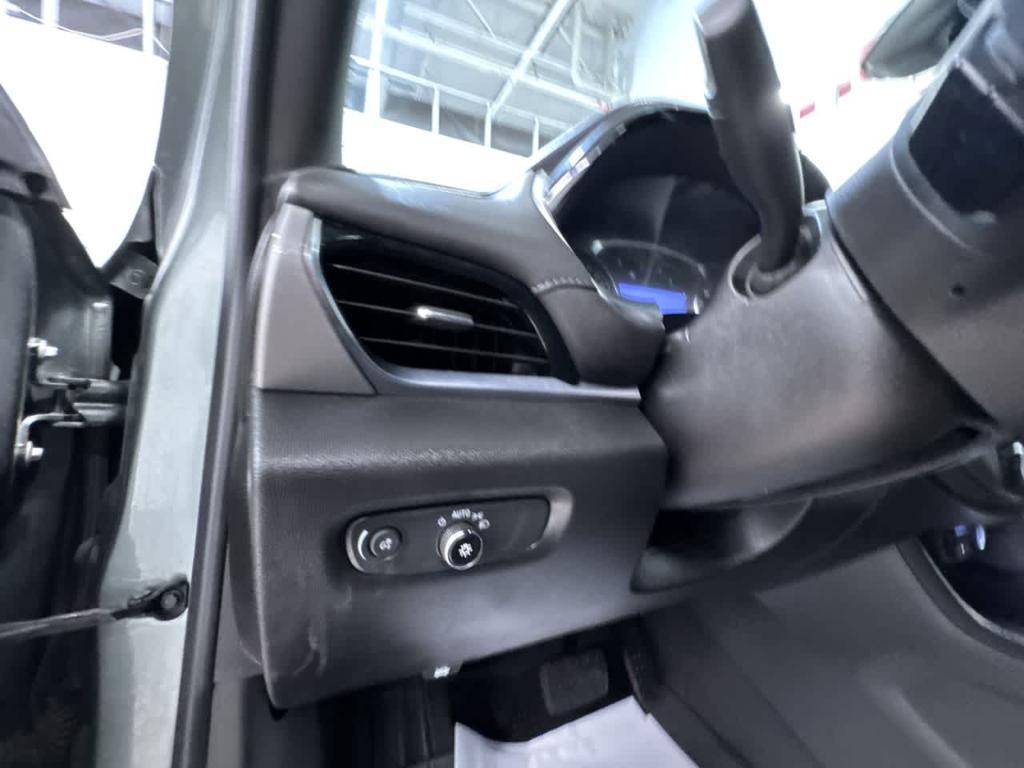 used 2023 Chevrolet Traverse car, priced at $31,935