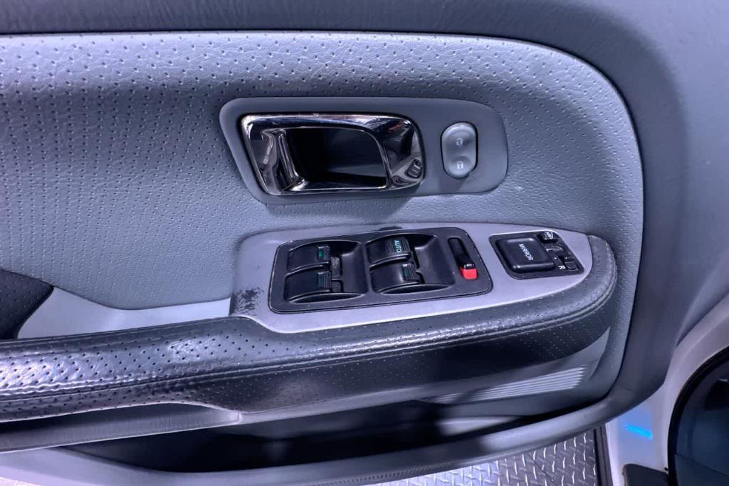 used 2005 Honda Pilot car, priced at $3,975