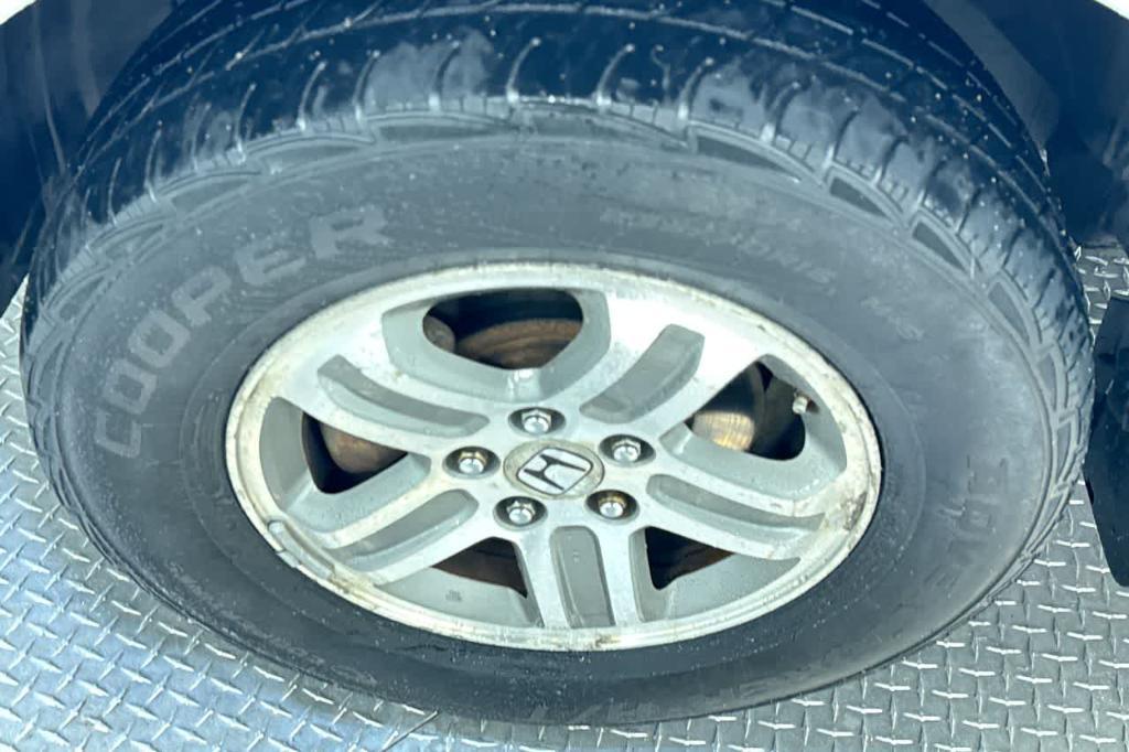 used 2005 Honda Pilot car, priced at $3,975