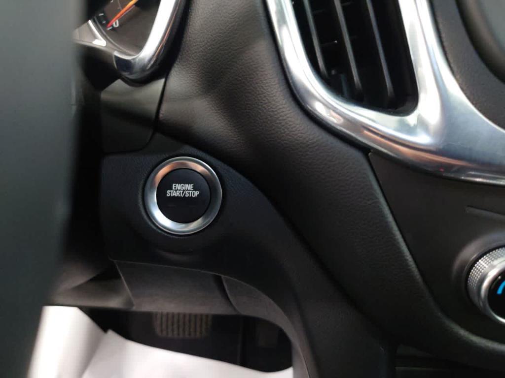 used 2022 Chevrolet Equinox car, priced at $23,370