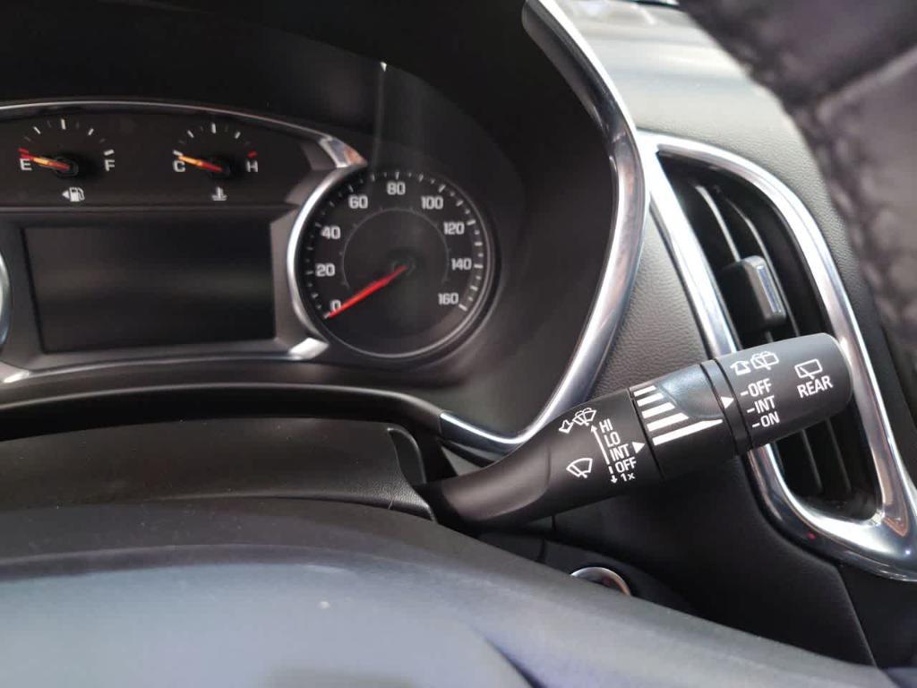 used 2022 Chevrolet Equinox car, priced at $23,370