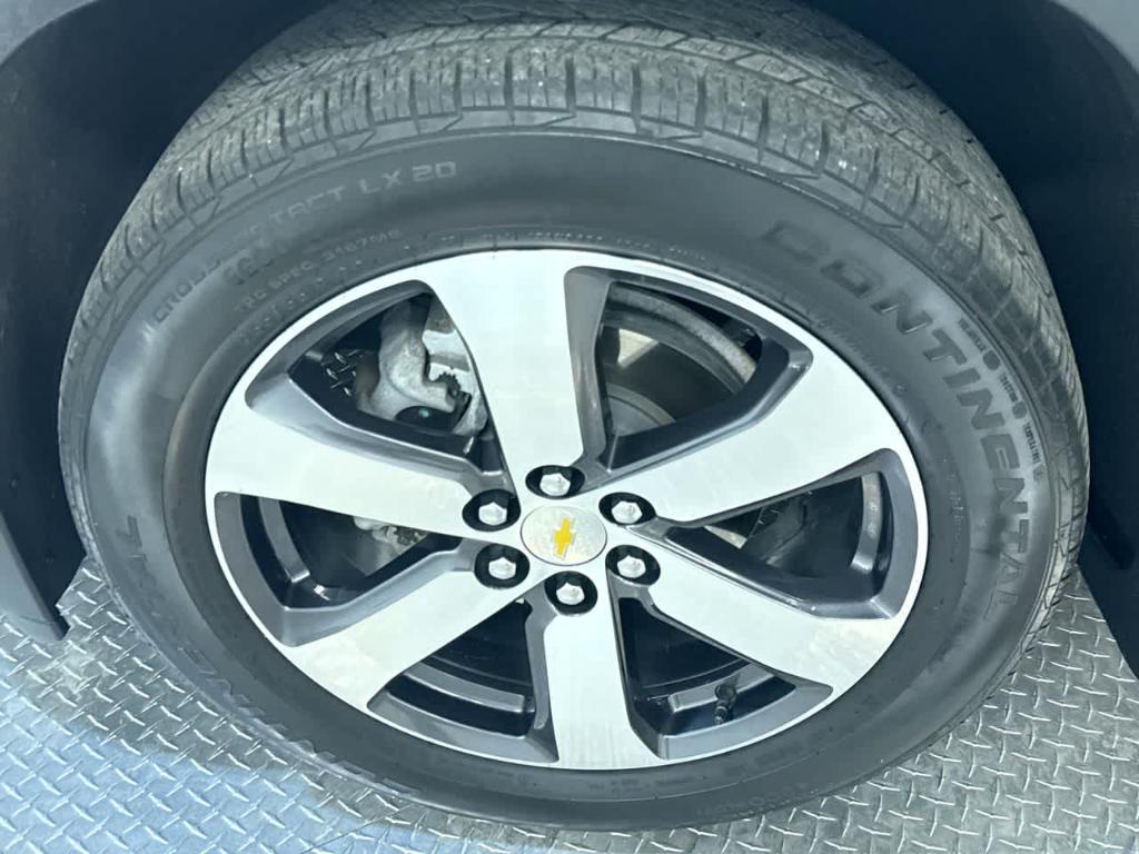 used 2023 Chevrolet Traverse car, priced at $33,199