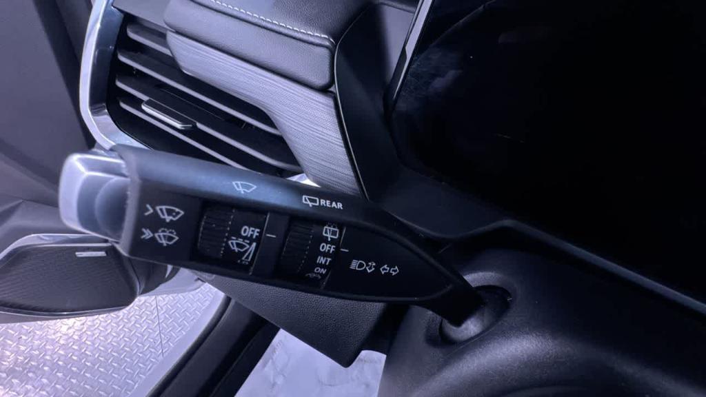 used 2025 GMC Acadia car, priced at $38,500