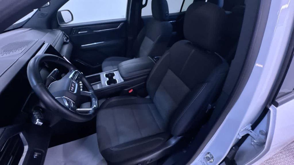 used 2025 GMC Acadia car, priced at $38,500