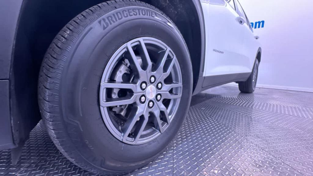 used 2025 GMC Acadia car, priced at $38,500