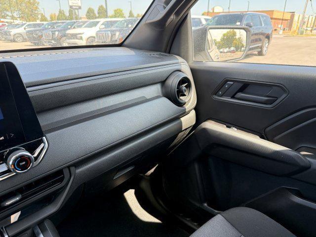 new 2025 Chevrolet Colorado car, priced at $33,495