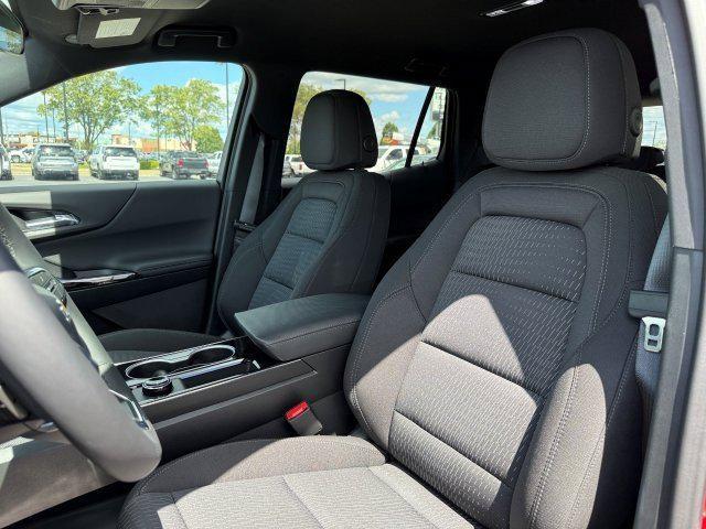 new 2026 Chevrolet Equinox car, priced at $30,530