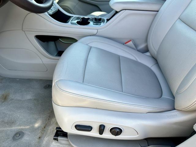 used 2023 GMC Acadia car, priced at $26,961