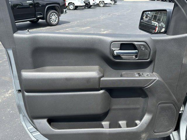 new 2025 GMC Sierra 1500 car, priced at $41,255