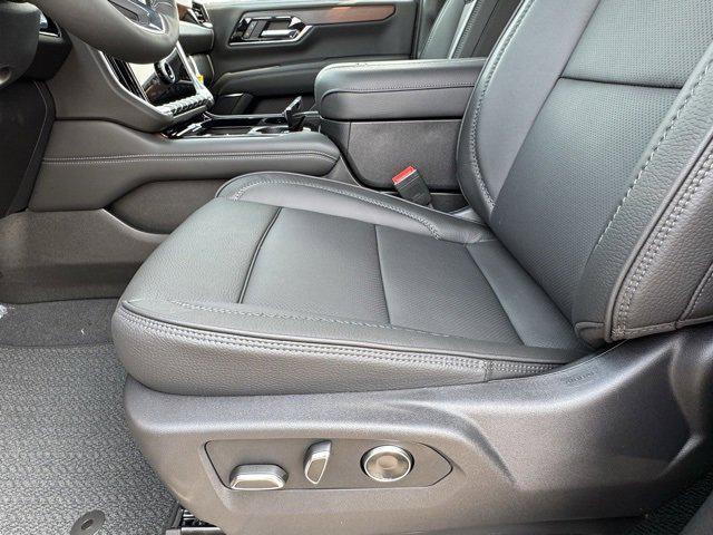 new 2025 GMC Yukon XL car, priced at $89,315