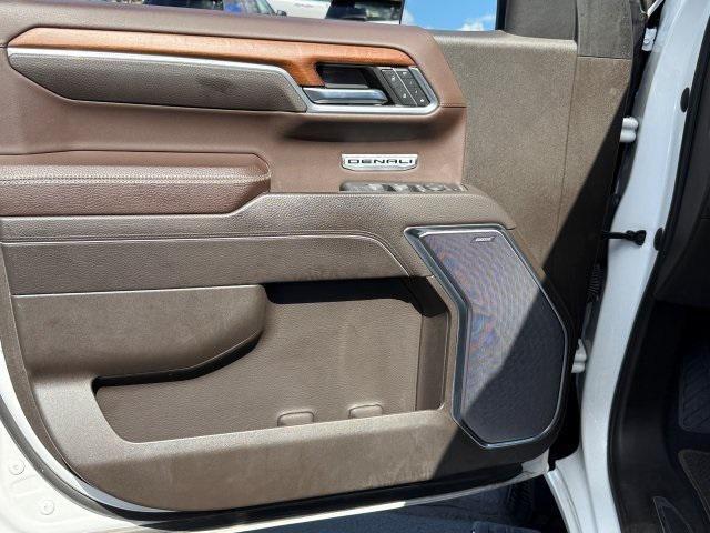 used 2023 GMC Sierra 1500 car, priced at $52,020