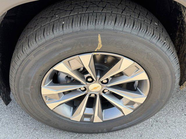 new 2026 Chevrolet Equinox car, priced at $30,530