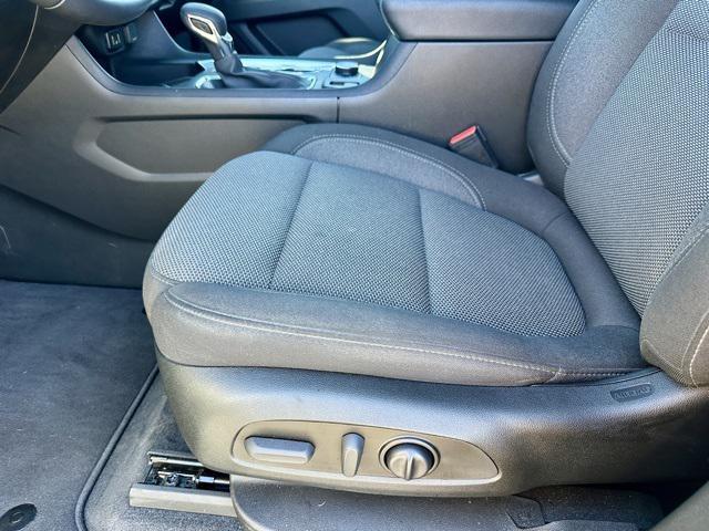 used 2023 Chevrolet Traverse car, priced at $32,564