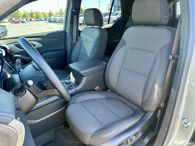 used 2023 Chevrolet Traverse car, priced at $32,564