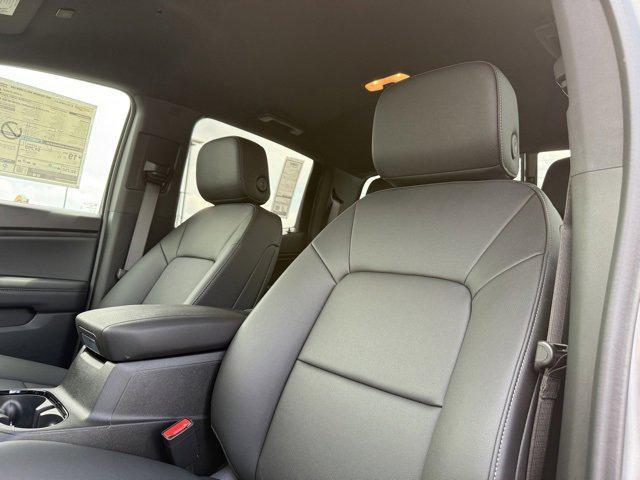 new 2025 Chevrolet Colorado car, priced at $43,305