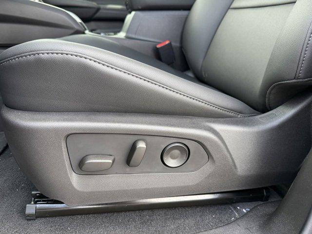 new 2025 Chevrolet Colorado car, priced at $43,305