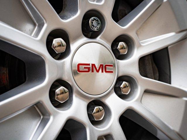 used 2022 GMC Sierra 1500 car, priced at $33,798