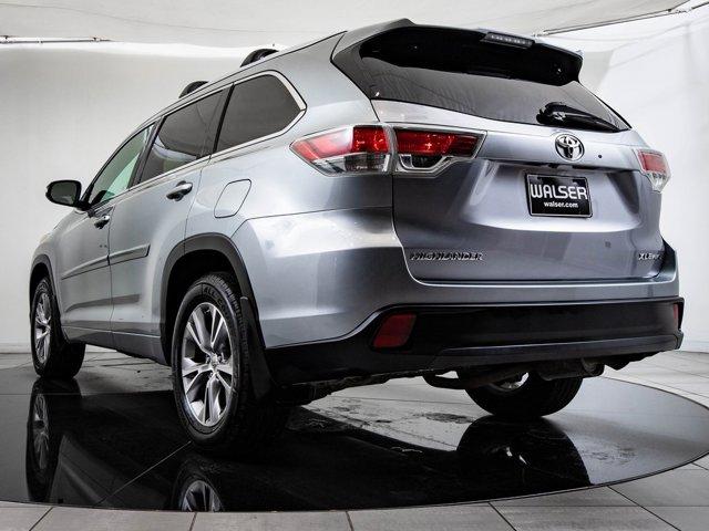 used 2015 Toyota Highlander car, priced at $15,998