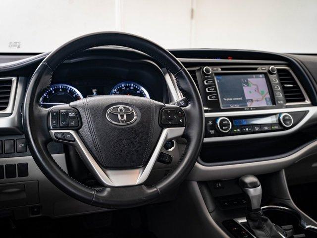 used 2015 Toyota Highlander car, priced at $15,998