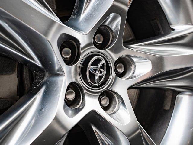 used 2019 Toyota Highlander Hybrid car, priced at $31,698