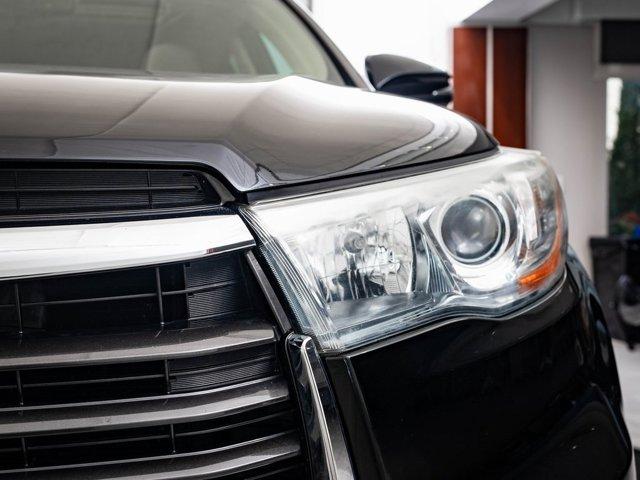 used 2014 Toyota Highlander car, priced at $17,998