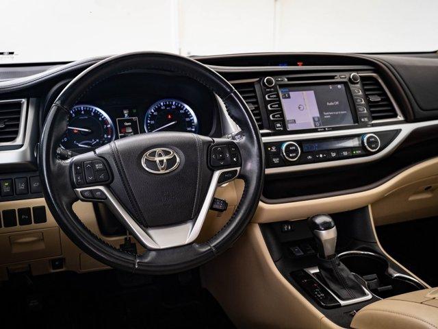 used 2014 Toyota Highlander car, priced at $17,998