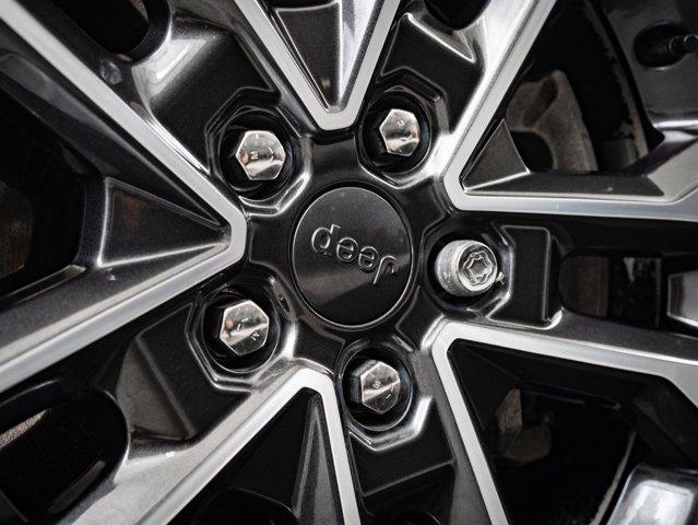 used 2022 Jeep Grand Cherokee car, priced at $34,298