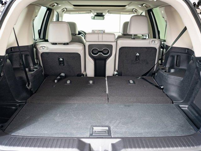 used 2025 Honda Pilot car, priced at $48,998