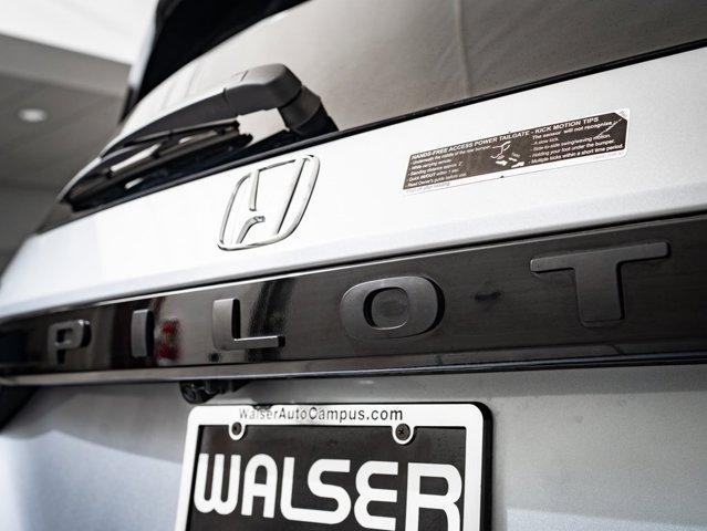 used 2025 Honda Pilot car, priced at $48,998