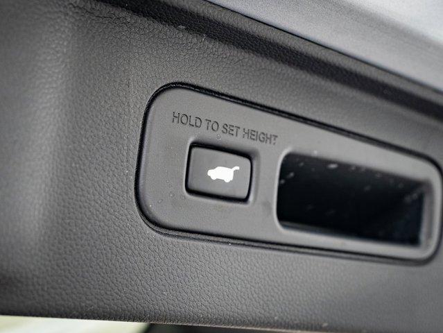 used 2025 Honda Pilot car, priced at $48,998