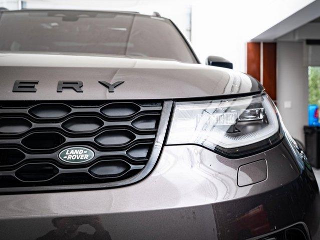 used 2022 Land Rover Discovery car, priced at $46,298