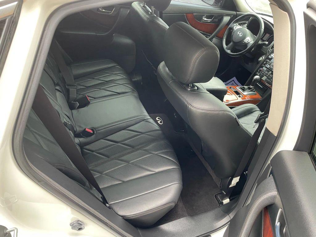 used 2009 INFINITI FX35 car, priced at $9,495