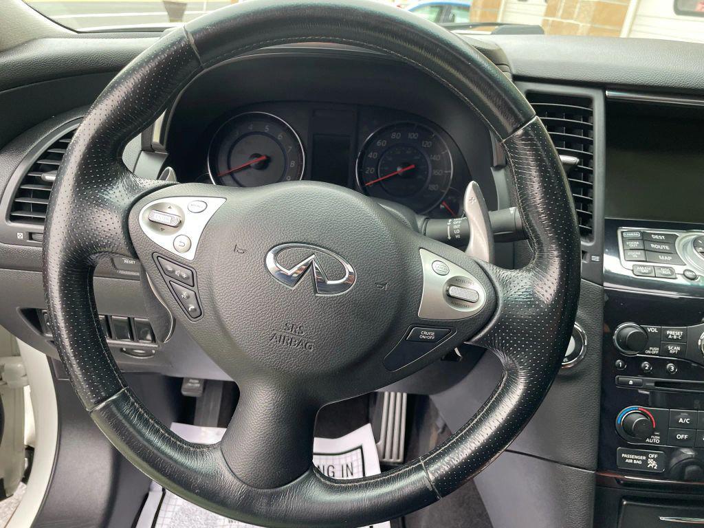 used 2009 INFINITI FX35 car, priced at $9,495