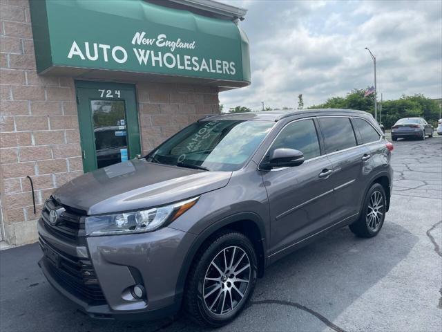 used 2018 Toyota Highlander car, priced at $24,195