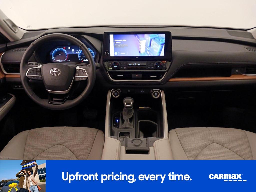 used 2025 Toyota Grand Highlander car, priced at $51,998