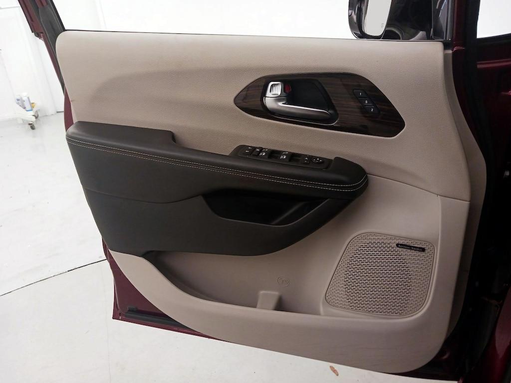 used 2023 Chrysler Pacifica car, priced at $42,998