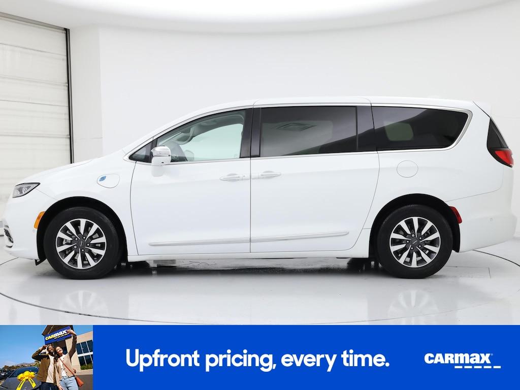 used 2022 Chrysler Pacifica Hybrid car, priced at $30,998