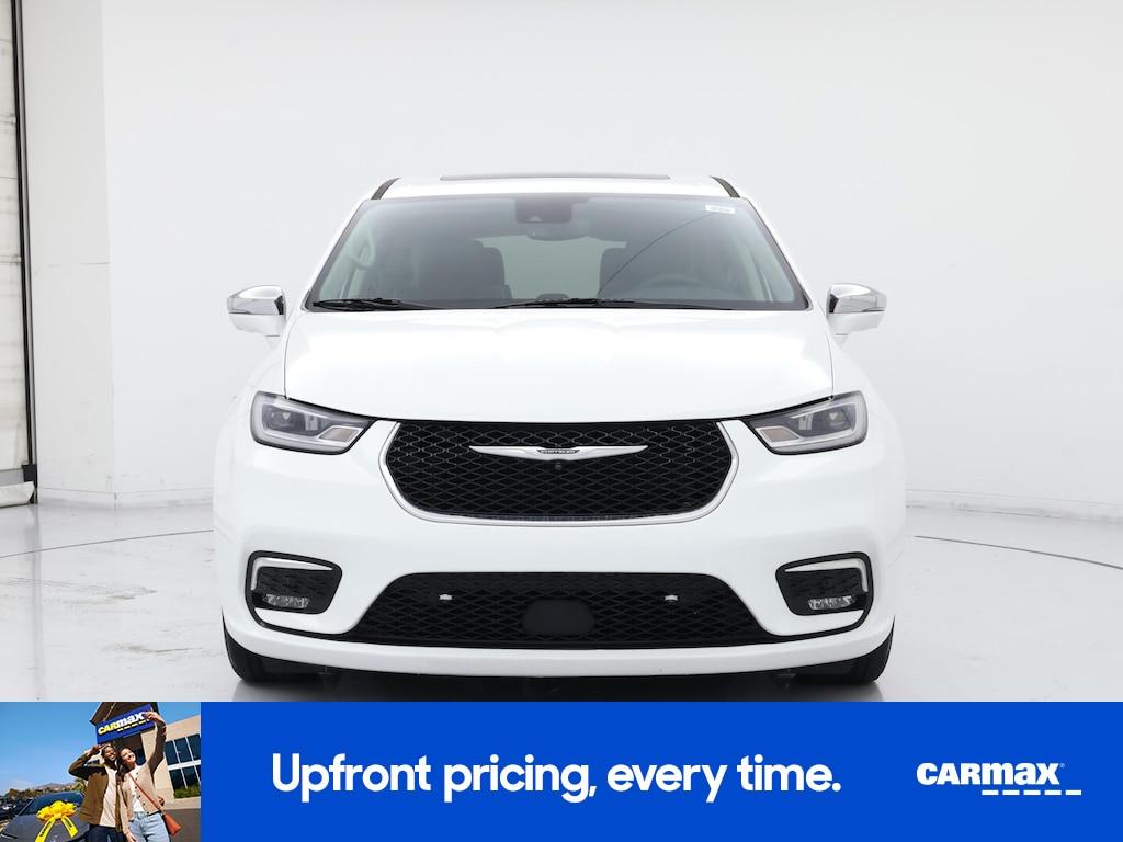 used 2022 Chrysler Pacifica Hybrid car, priced at $30,998