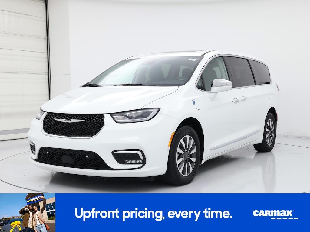 used 2022 Chrysler Pacifica Hybrid car, priced at $30,998