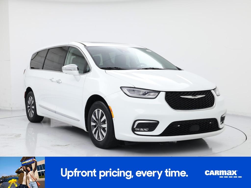 used 2022 Chrysler Pacifica Hybrid car, priced at $30,998