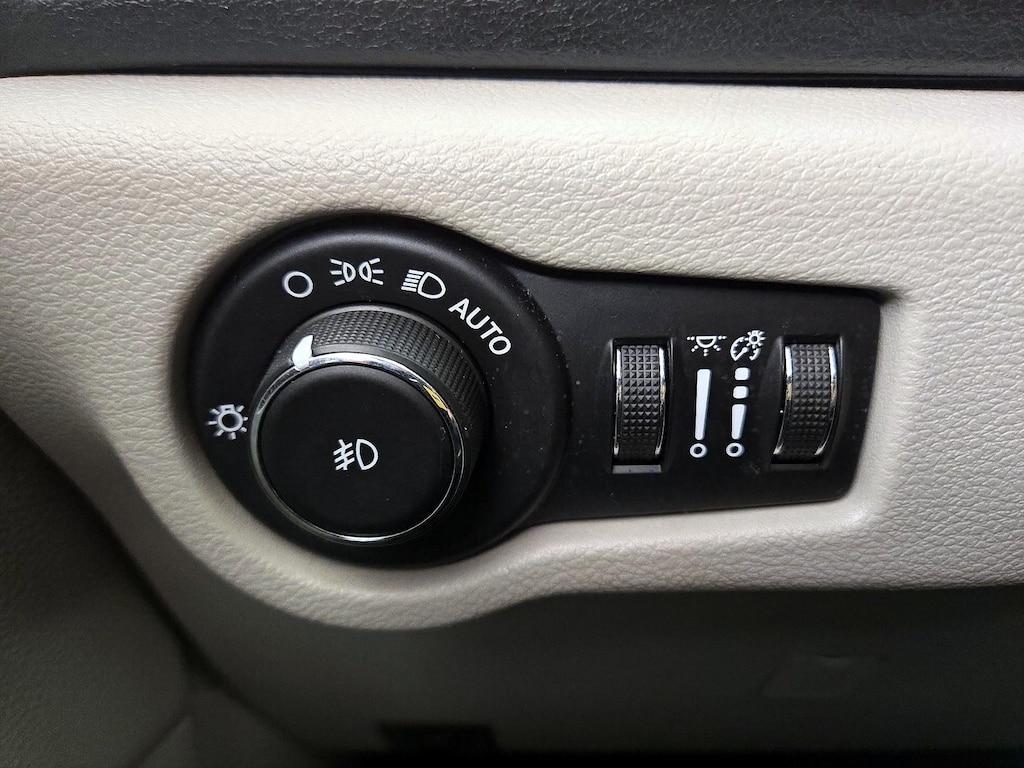 used 2020 Chrysler Pacifica car, priced at $20,998