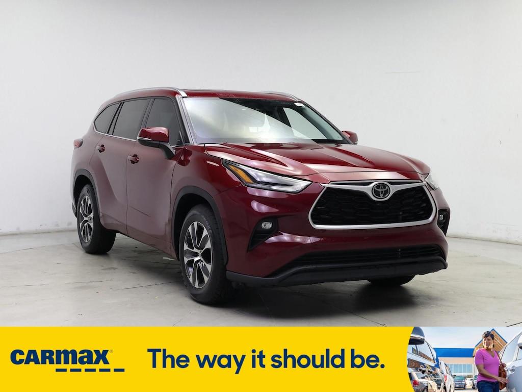 used 2021 Toyota Highlander car, priced at $30,998
