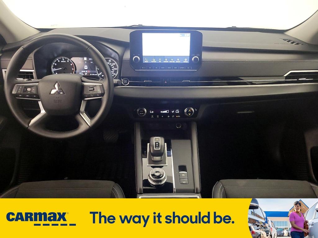 used 2024 Mitsubishi Outlander car, priced at $27,998