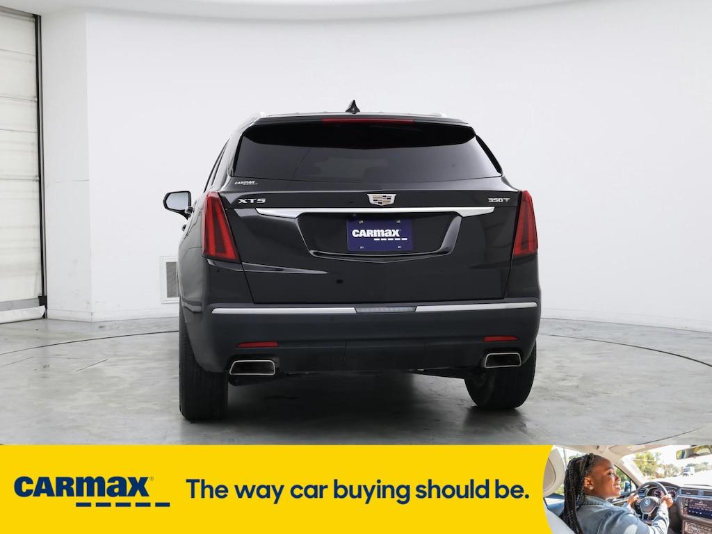 used 2022 Cadillac XT5 car, priced at $28,998